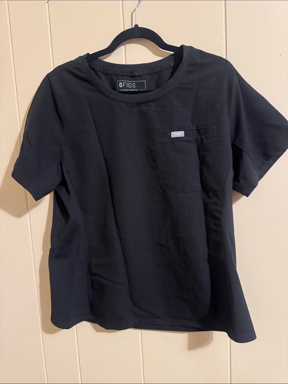 Figs Men’s Black Short Sleeve Crewneck Pocket Tee